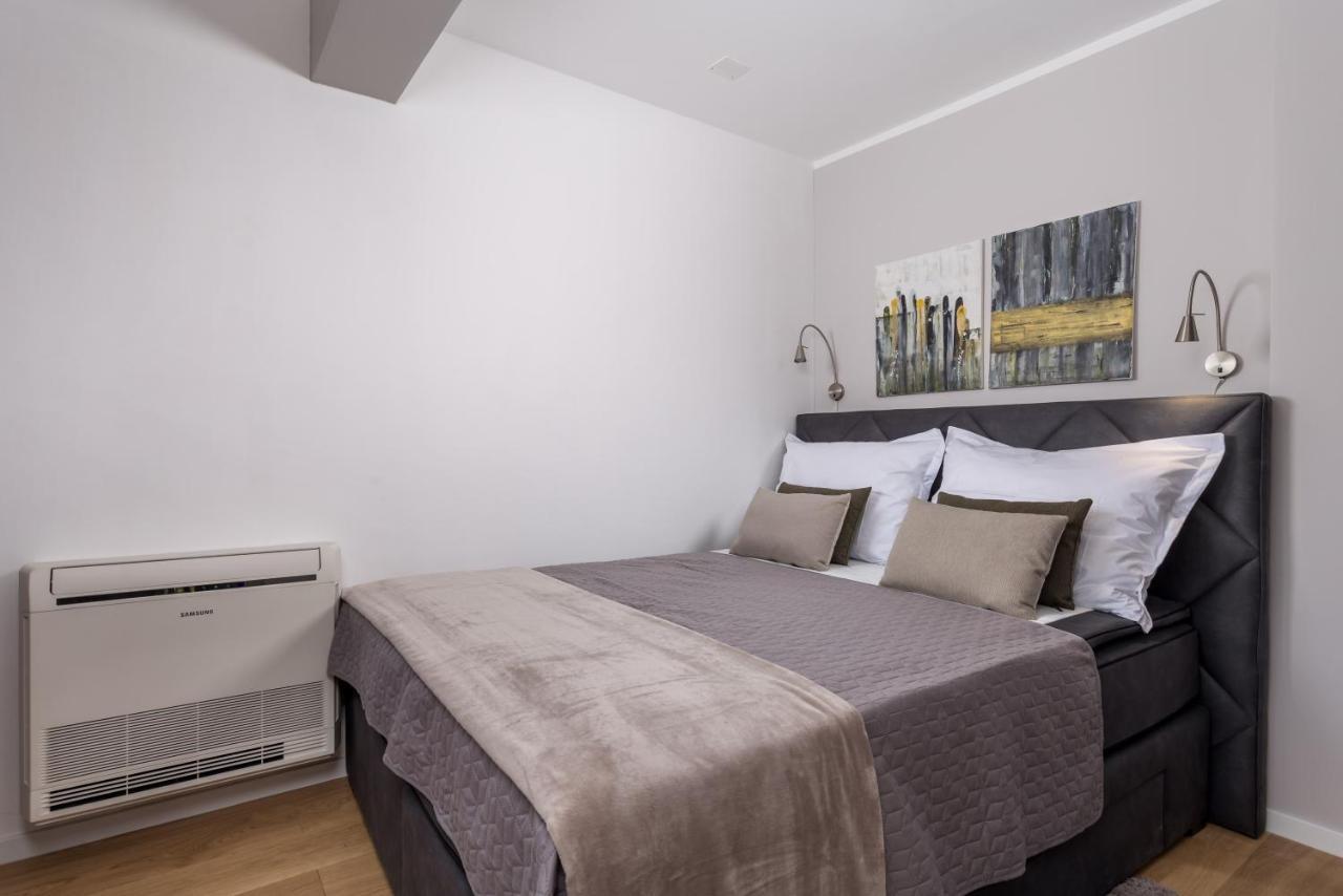 Luxury City Center Apartment -50M To The Sea Opatija Bagian luar foto