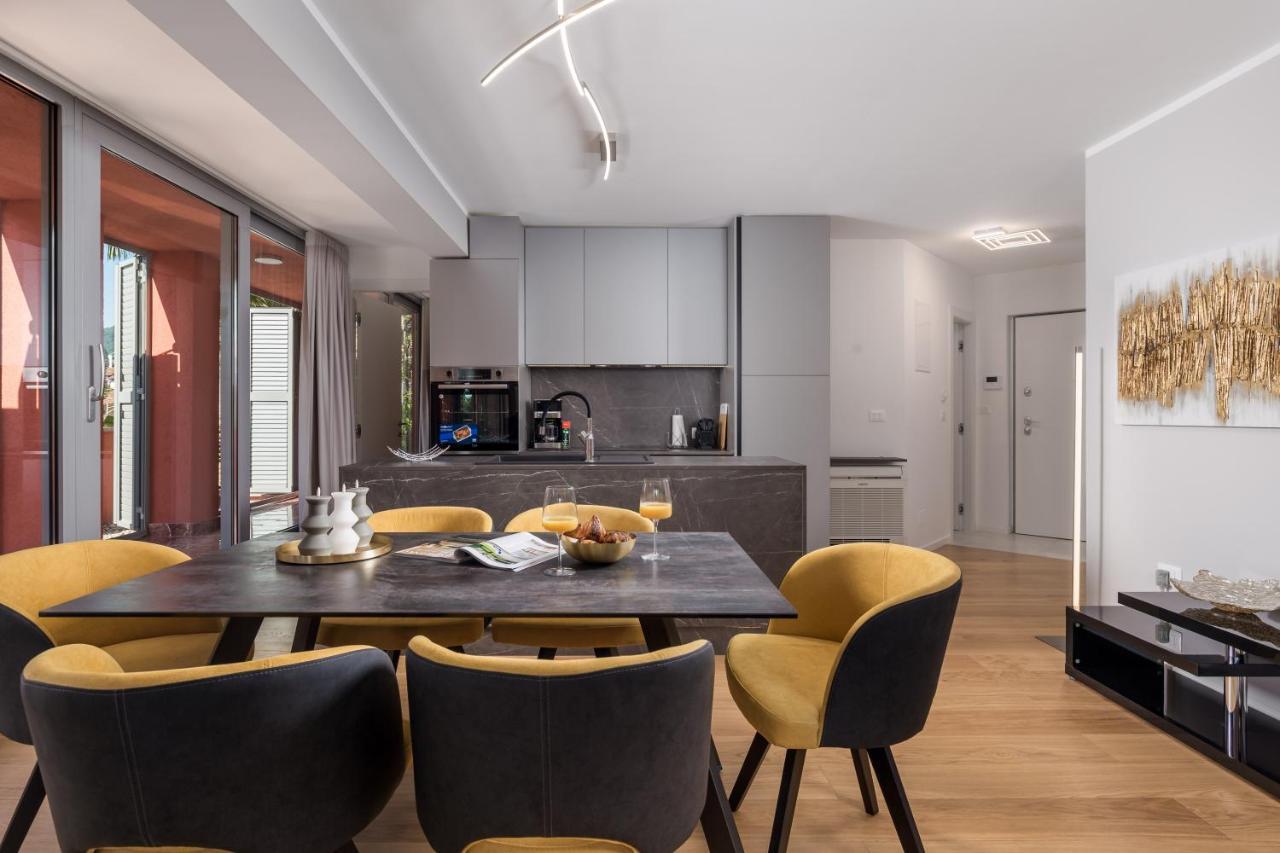 Luxury City Center Apartment -50M To The Sea Opatija Bagian luar foto