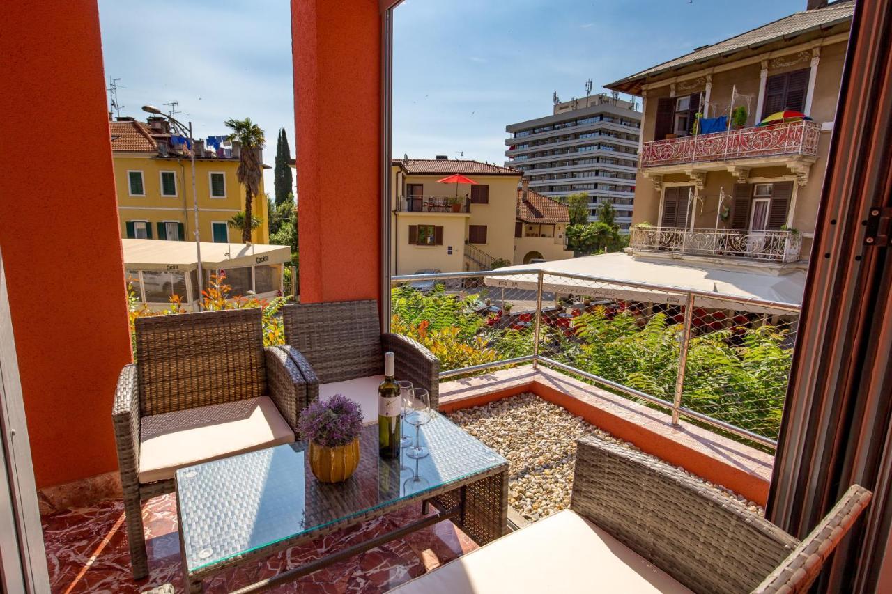 Luxury City Center Apartment -50M To The Sea Opatija Bagian luar foto