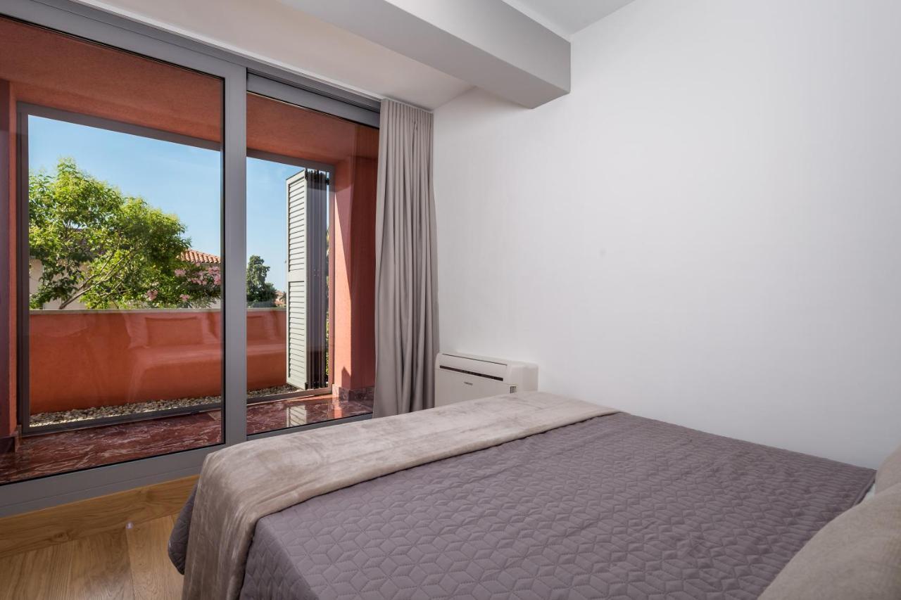 Luxury City Center Apartment -50M To The Sea Opatija Bagian luar foto